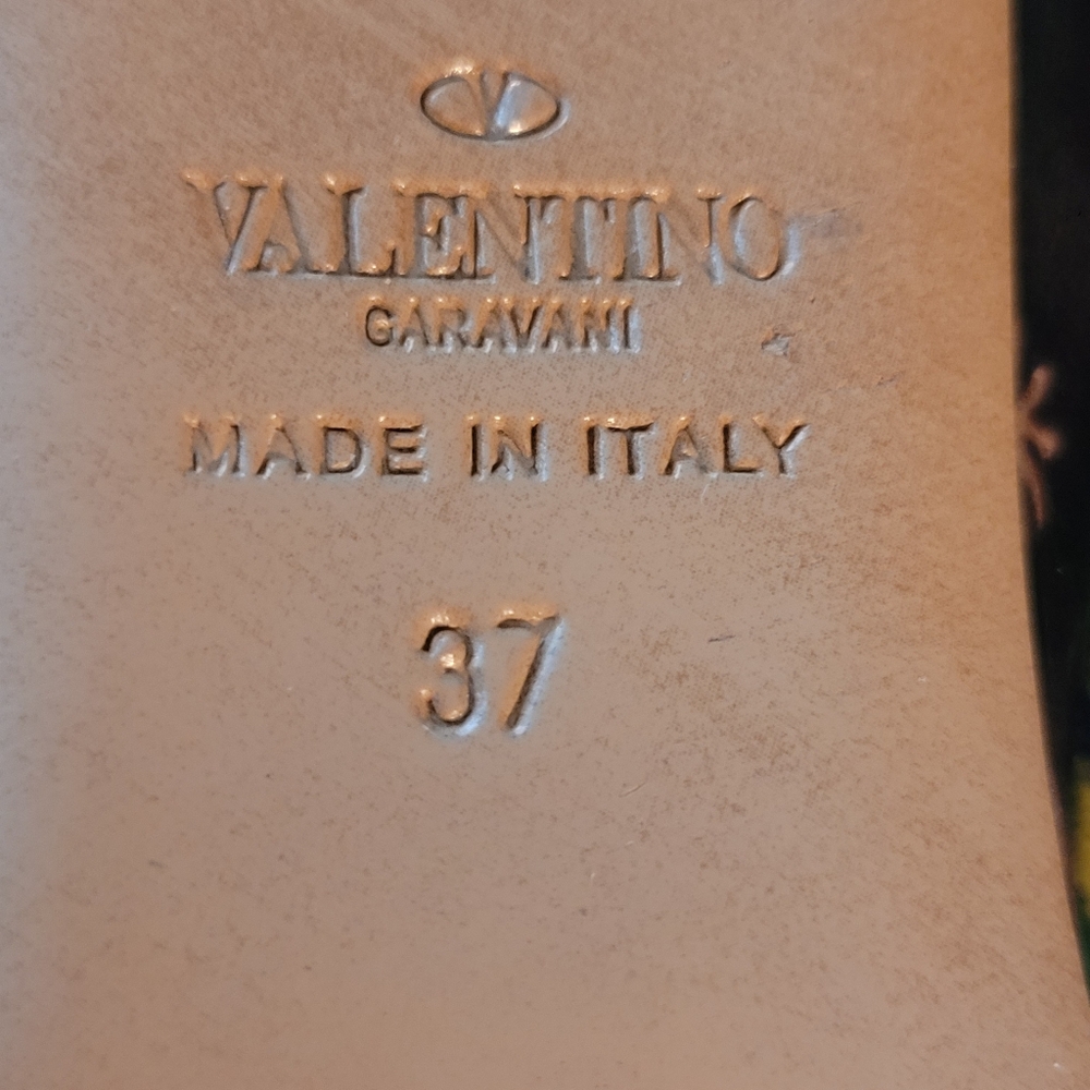 Valentino Garavani ballerina flats - Picture 8 of 11